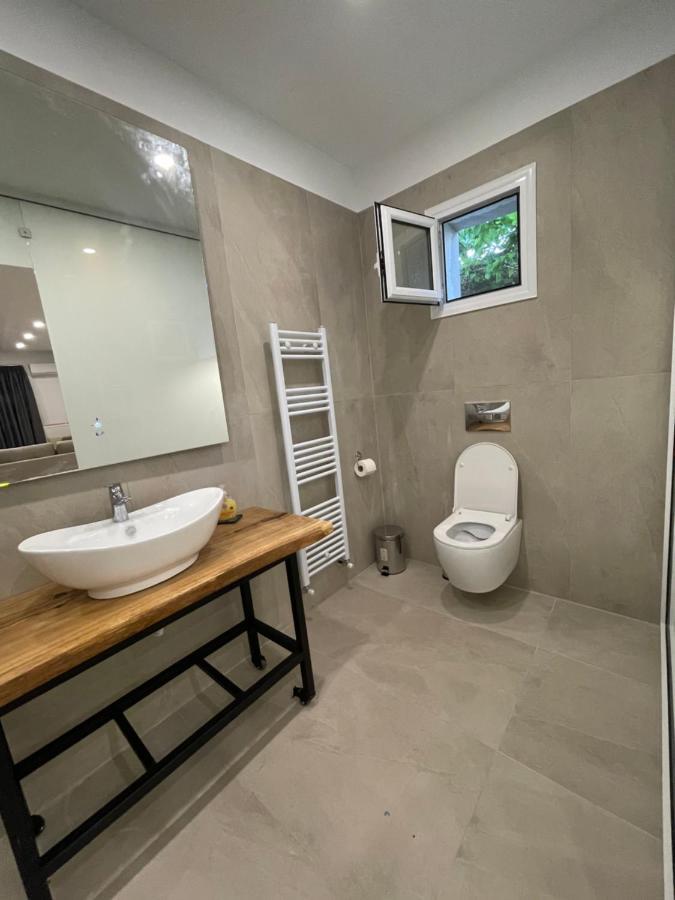 Central Luxury Apartment In Paralia Ofryniou Офринио Экстерьер фото
